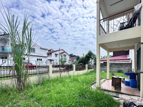 Puchong Utama Corner Terrace House for Sale - Extra Land, Value